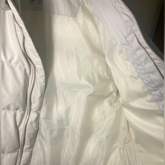 H&M White Puffer Vest - Picture 3 of 6